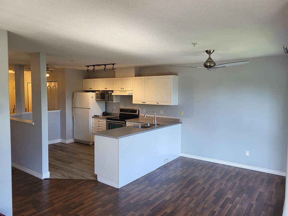 1st image of 22230 North Ave #505