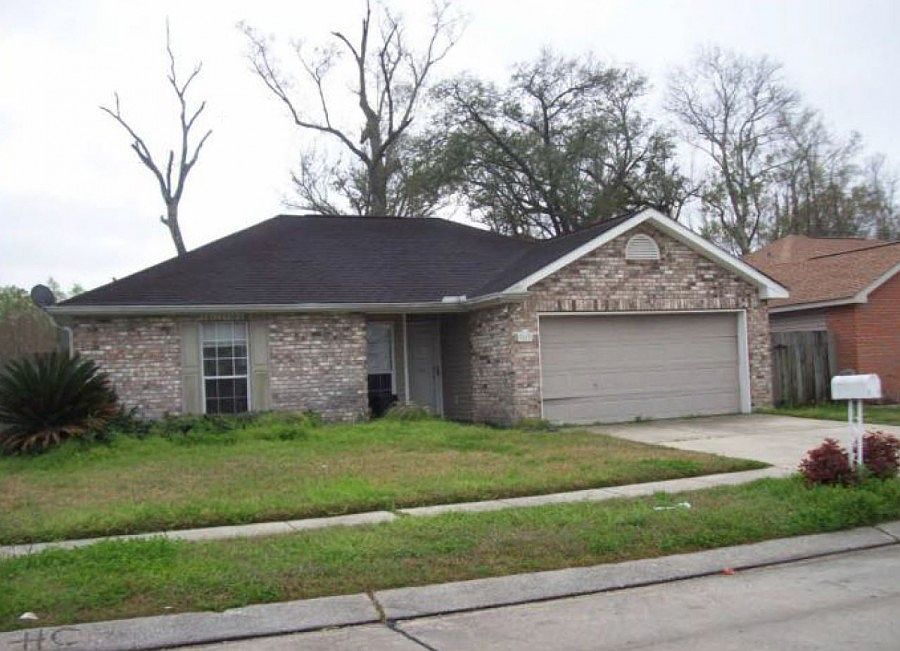 1st image of 2513 Carrie Ln