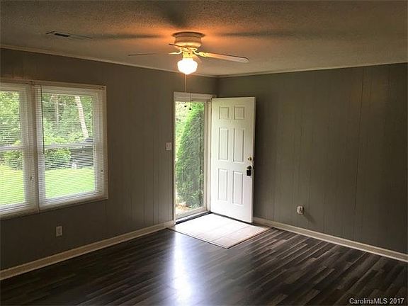 2nd image of 5599 Wrenn Dr #C