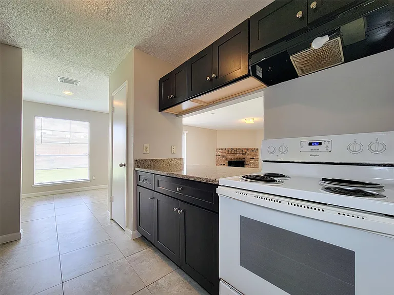 8530 Quail Burg Ln — Photo 15
