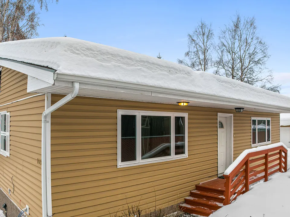 135 Charles St #3