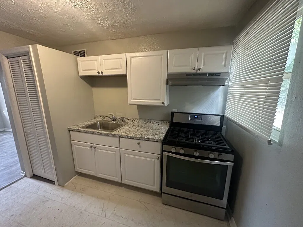 2 bed, 750 sqft, $1,150 — Photo 1