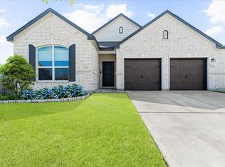 210 Maroon Ln, Kyle, TX 78640