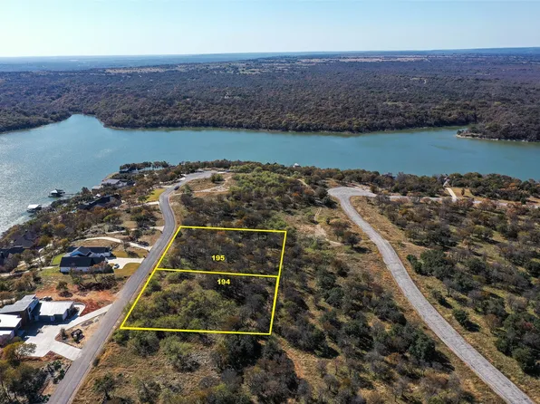 195 Grand Harbor Blvd, Chico, TX 76431