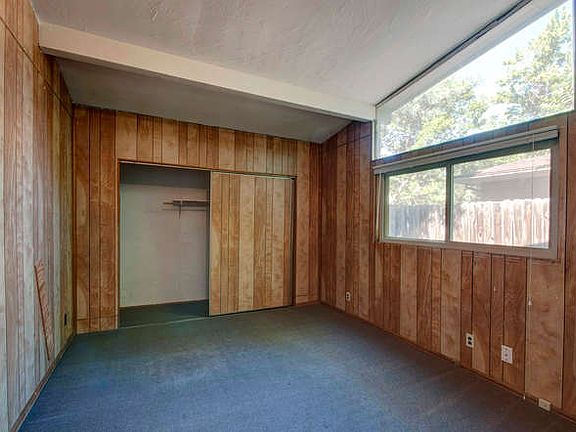 3265 Moorhead Avenue Bedroom