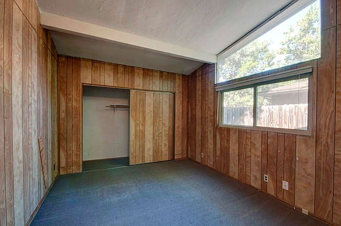 3265 Moorhead Avenue Bedroom