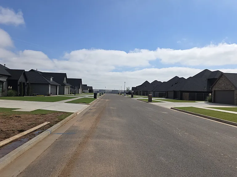 2605 Cloud Nine Cir — Photo 36