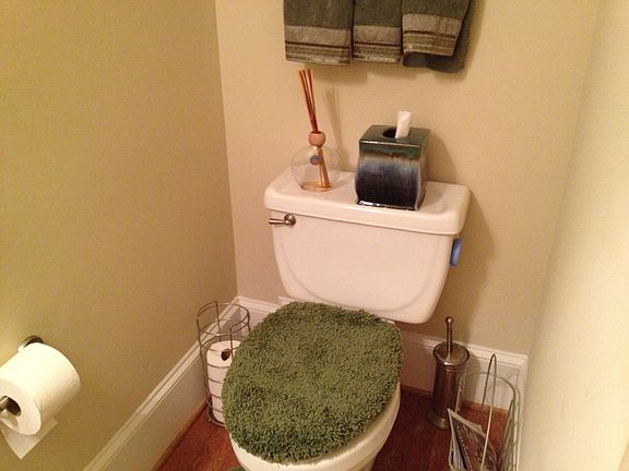 5th image of 401 Finsbury St APT 201