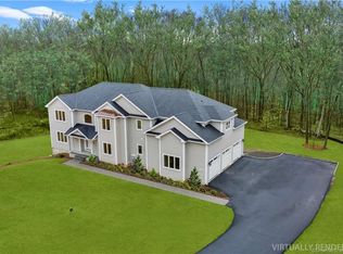 70 Pease Rd, Woodbridge, CT 06525