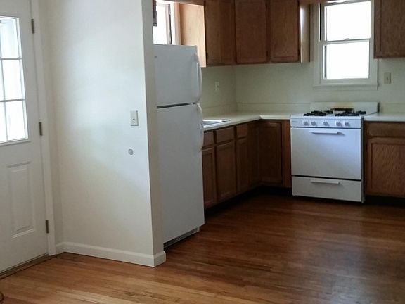 4th image of 1541 Weber Dr