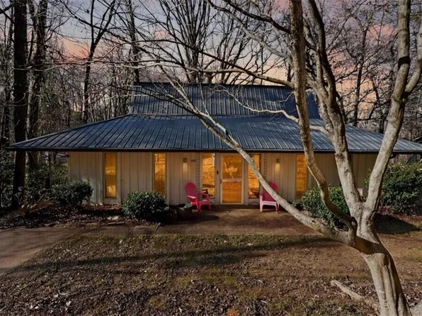 652 Wilshire Pl, Gainesville, GA 30501