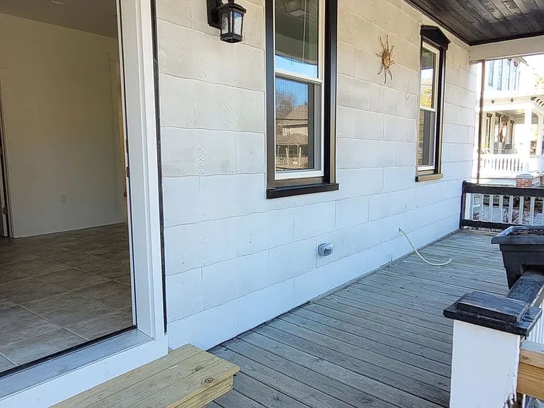 34 E Main St — Photo 33