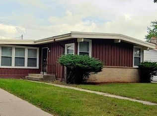 7050 N 37th St #2, Milwaukee, WI 53209