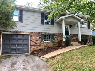 4053 E Freedom Cir, Ooltewah, TN 37363