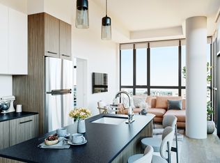 192 Bronson Ave #705, Ottawa, ON K1R0E7