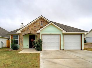 241 Lovers Path Dr, Springtown, TX 76082