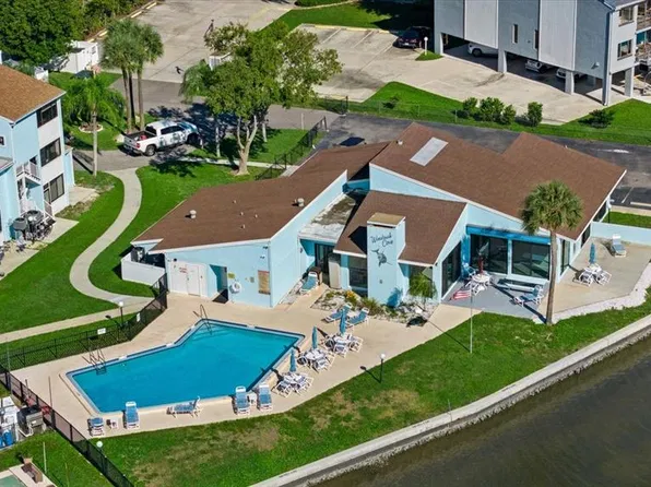 1 Windrush Blvd, Indian Rocks Beach, FL