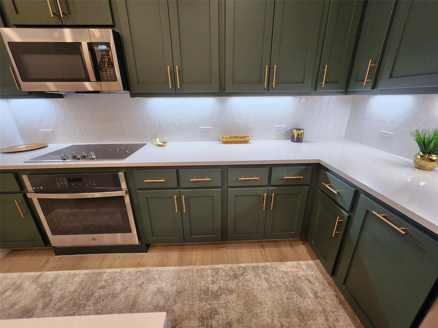 3 bed, 1697 sqft, $2,790 — Photo 4