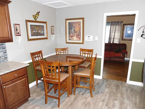 5th image of 1801 S Knox Ct