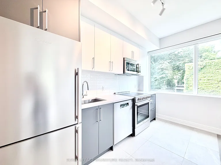 664 Spadina Ave #204 — Photo 15