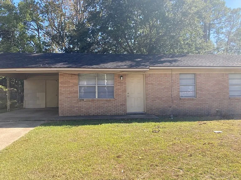 2606 W David Dr — Photo 1
