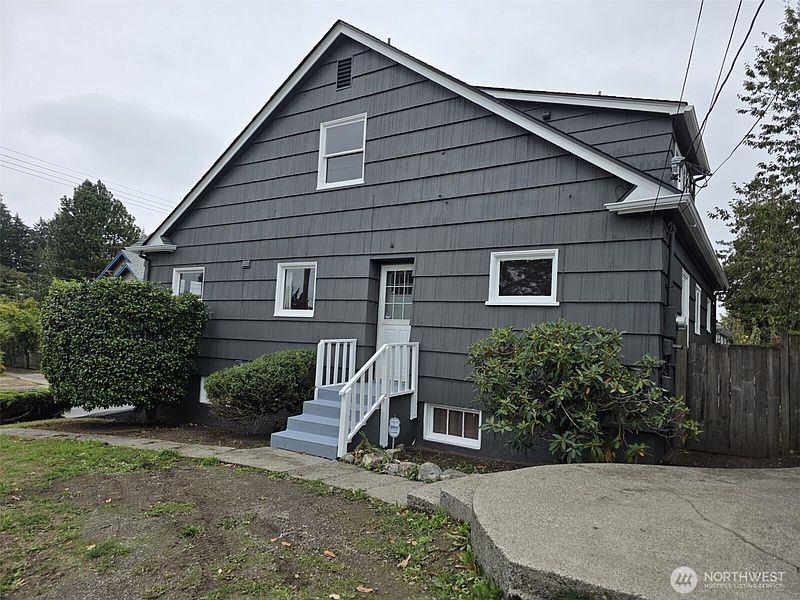 2nd image of 712 S Union Avenue