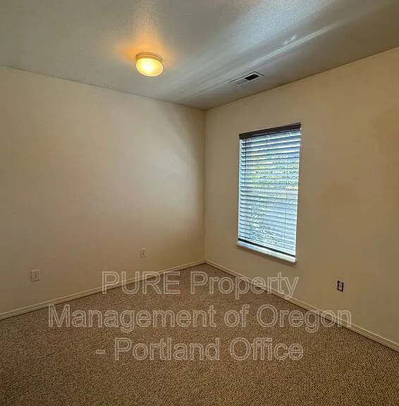 6734 N Montieth Ave — Photo 15