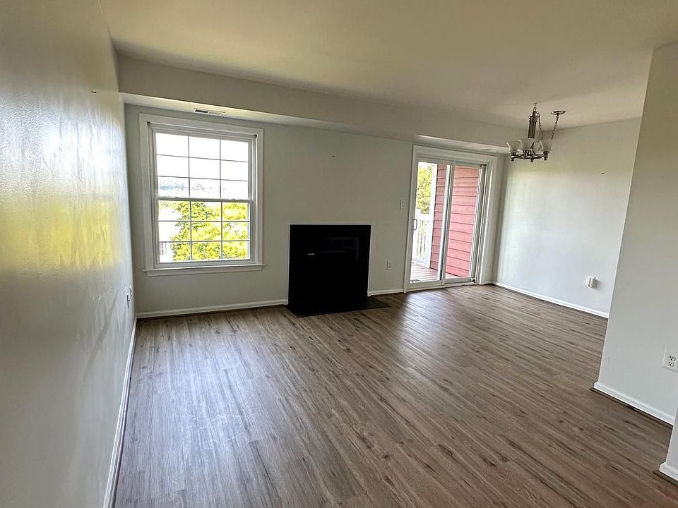 1st image of 2815 S Woodrow St #D-4