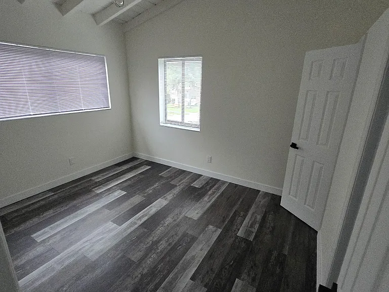 602 SW 5th Ave #1 — Photo 7