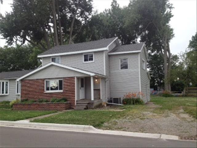 2nd image of 10345 Lakewood Ave