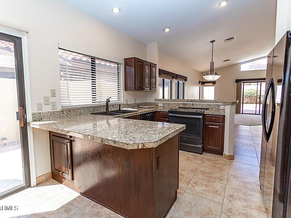 5th image of 9408 W TARO Lane
