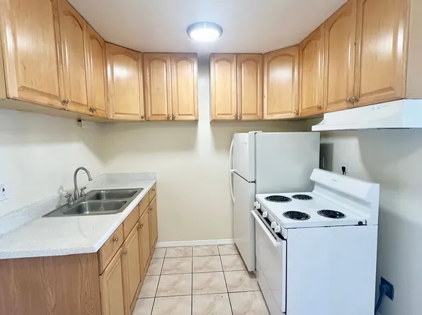 Available Now! Spacious Apartment in Quiet Area of National City