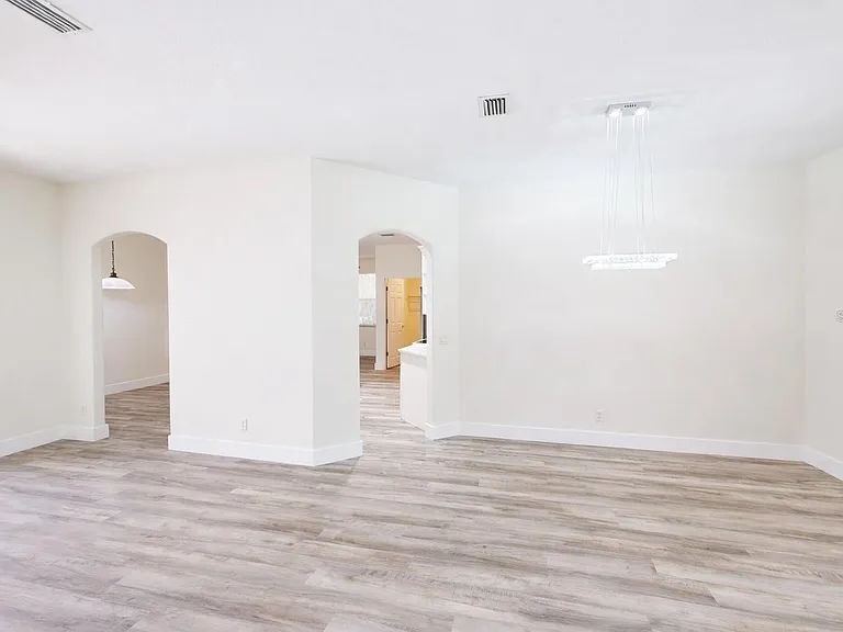 4458 Maverick St — Photo 4