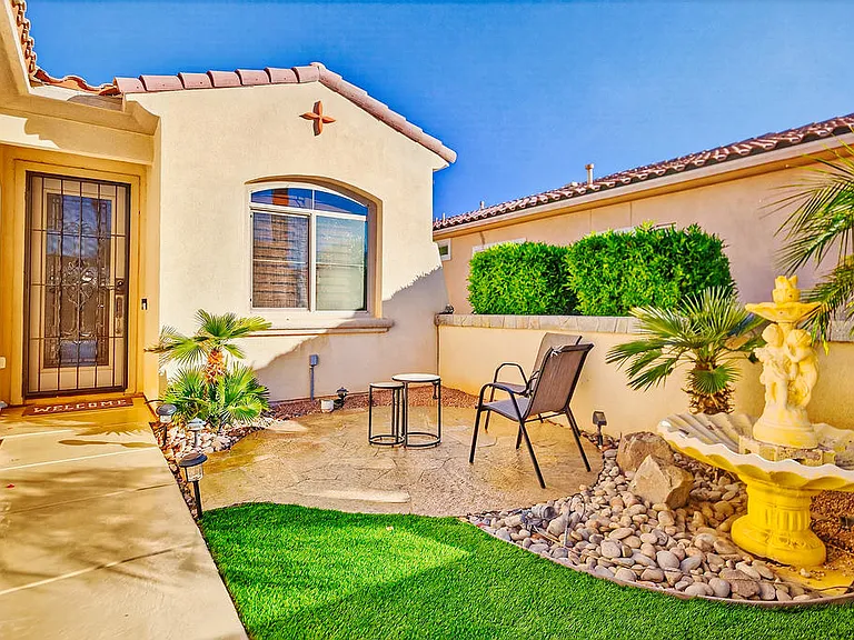 81656 Avenida De Baile — Photo 2