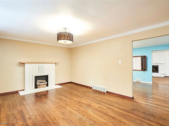 5th image of 1633 Bancroft St