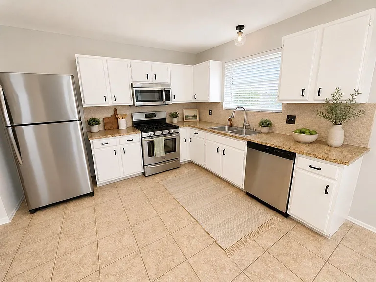 2138 Tower Bridge Rd — Photo 10