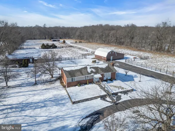 101 Gilbert Rd, Bordentown, NJ 08505