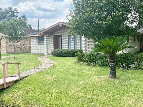 2nd image of 5540 Theresa St
