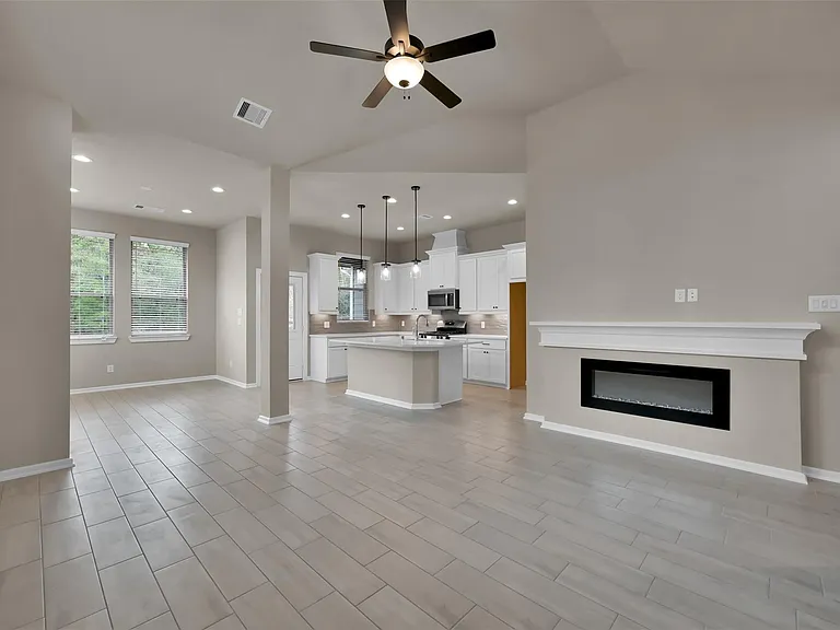 543 Longleaf Pine Dr — Photo 4