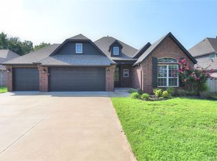 1613 E Pasadena St, Broken Arrow, OK 74011