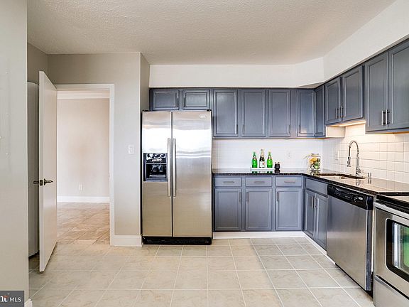 4th image of 3713 S George Mason Dr APT 1713