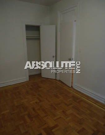 5th image of 4323 40th St APT 3j