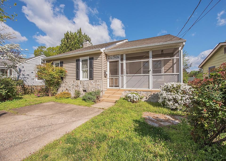 1st image of 2622 Parkside Ave