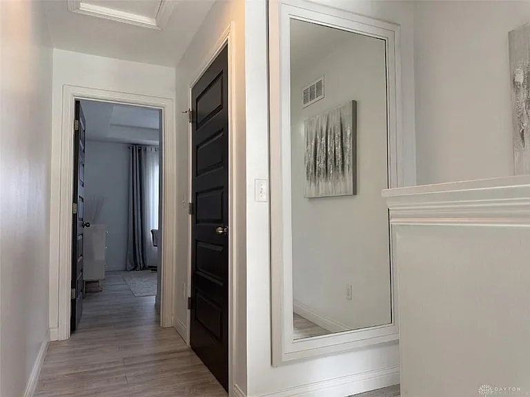 1004 Parklake Row — Photo 3