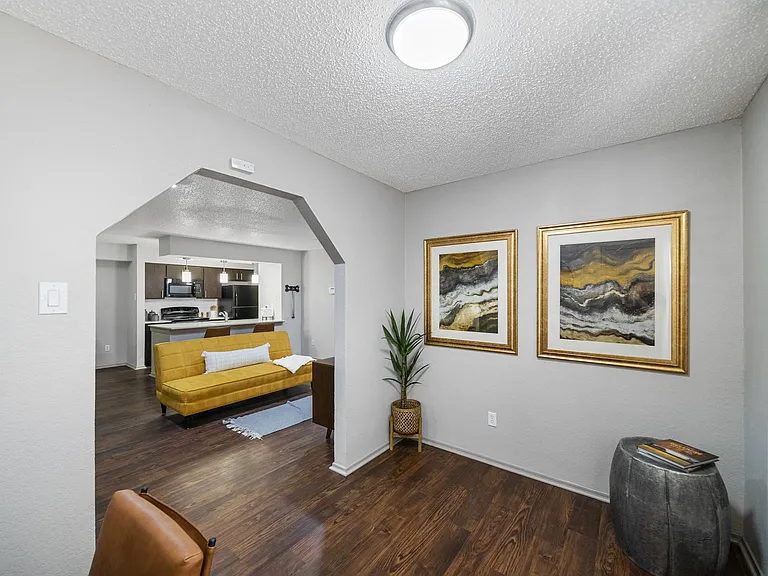 Trinity Apartments — Photo 21
