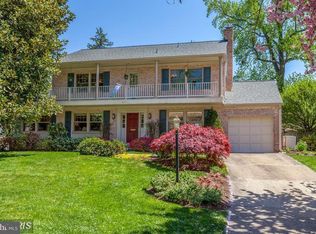 6200 Robinwood Rd, Bethesda, MD 20817