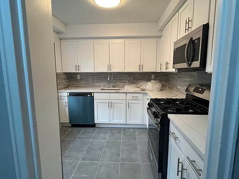 185-15 64th Ave #2 — Photo 1