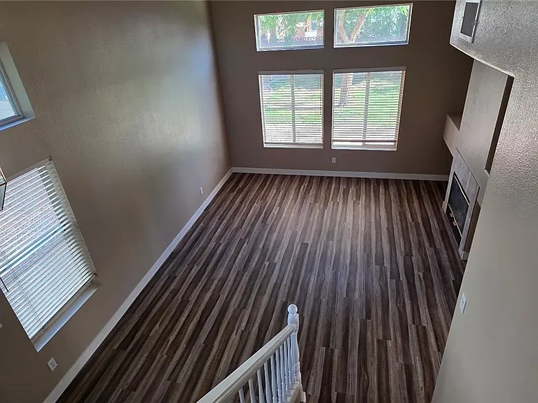 1132 Castle Point Ave — Photo 5