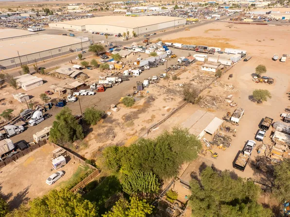302 Camacho St, Calexico, CA 92231