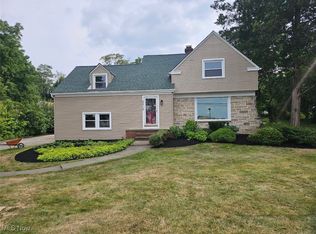 6212 Wilson Mills Rd, Mayfield Village, OH 44143